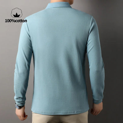 Long-sleeved men's polo shirt made of high-quality cotton – simple elegance and first-class comfort. 
