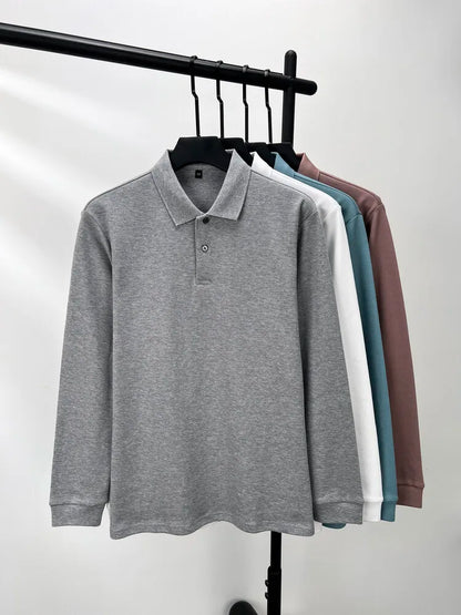 Long-sleeved men's polo shirt made of high-quality cotton – simple elegance and first-class comfort. 